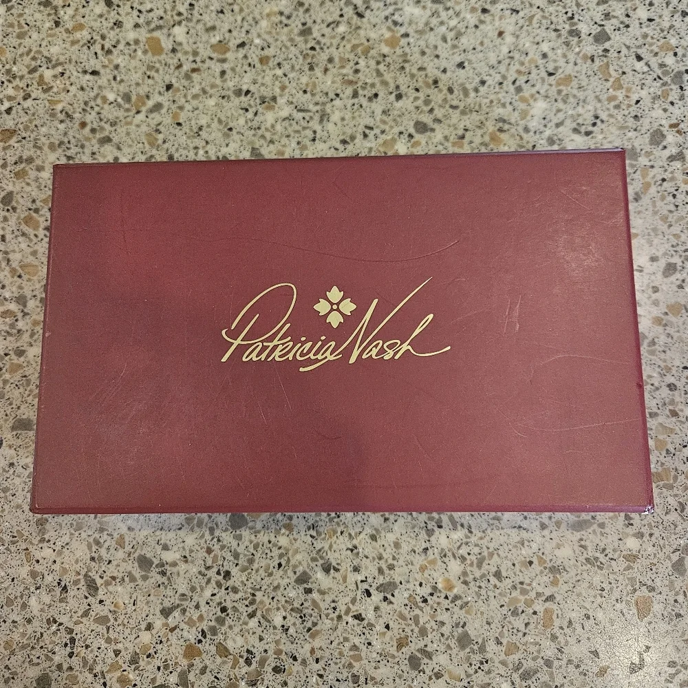 Patricia Nash NWOT Turquoise Tooled Cauchy Frame 100% Full Grain Leather - Picture 7 of 7